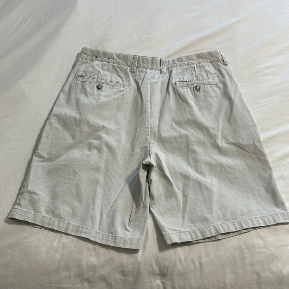 IZOD Mens Pleated Chino Shorts Stone Khaki 100% Cotton Size 36 Casual Golf - Picture 8 of 11
